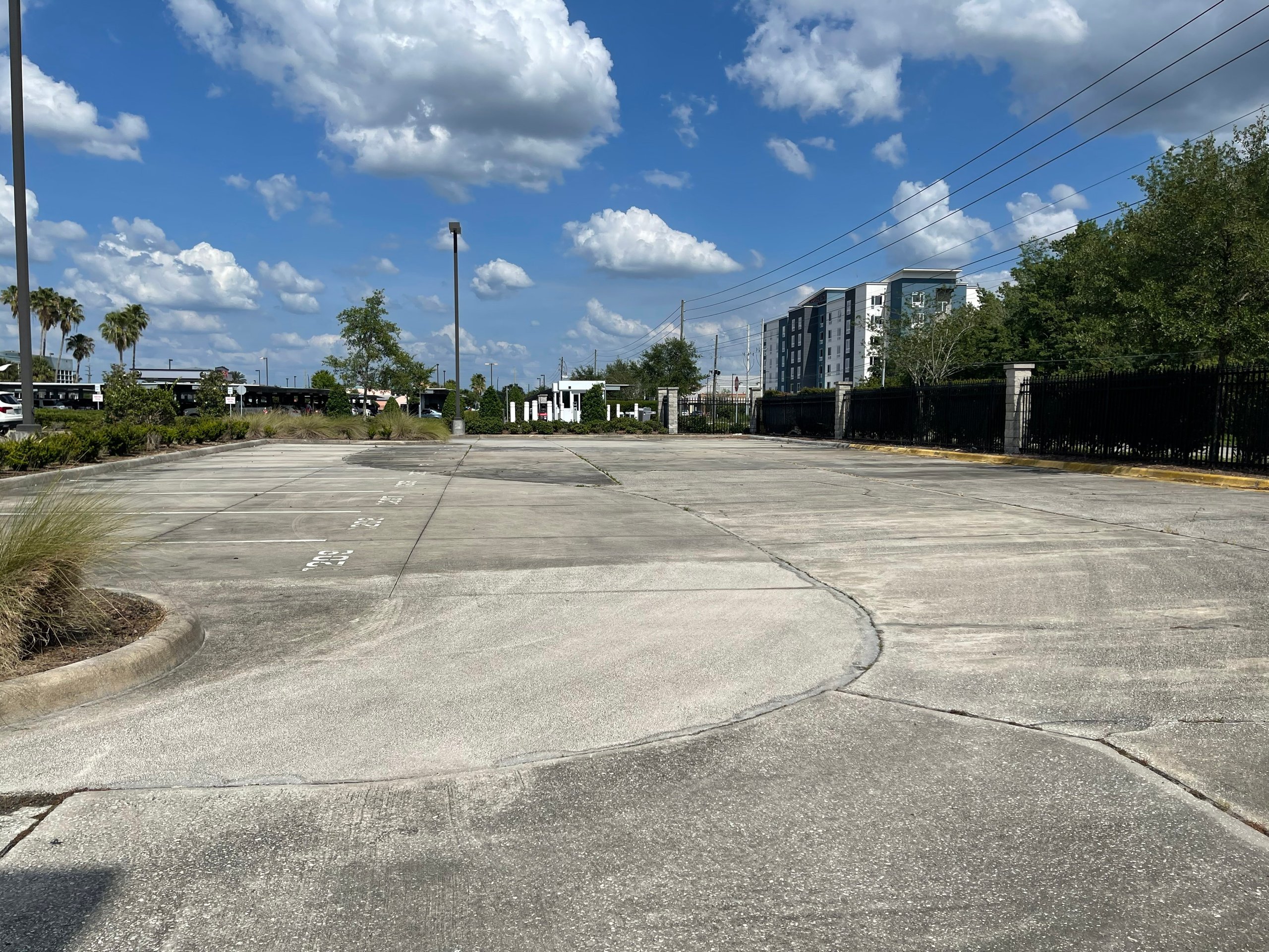 30x10 Parking Lot self storage unit in Orlando, FL