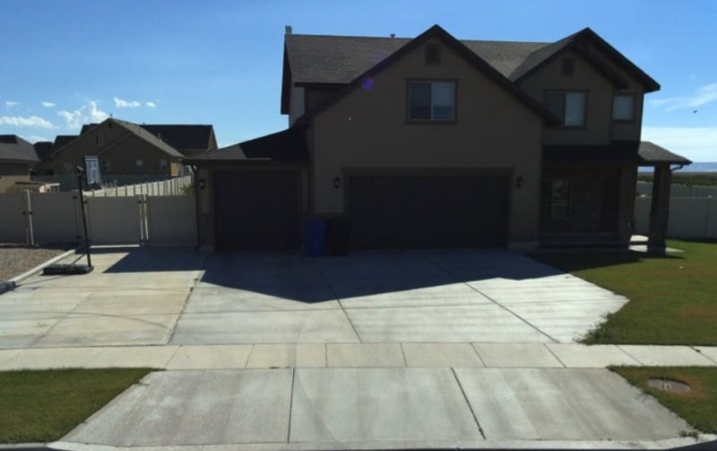 Driveway in Farmington, Utah 1