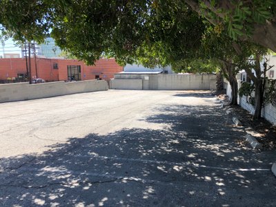 Medium 10×20 Parking Lot in Pasadena, California