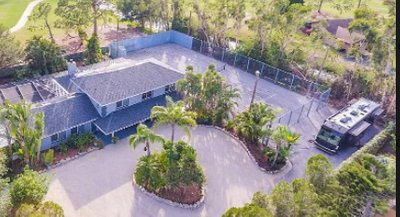20 x 10 Parking Lot in Fort Myers, Florida