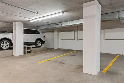 10×30 Parking Garage in San Francisco, CA near 1371 Broadway 2