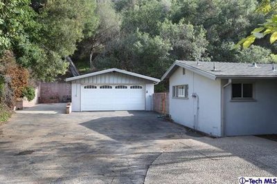 20 x 8 Garage in Glendale, California near [object Object]