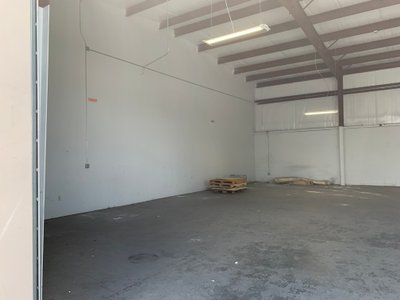18 x 8 Warehouse in Orlando, Florida