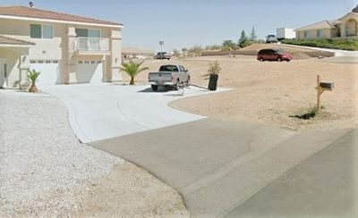 30 x 10 Driveway in Apple Valley, California