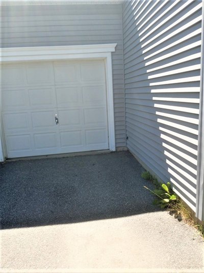 Medium 10×20 Garage in Torrington, Connecticut