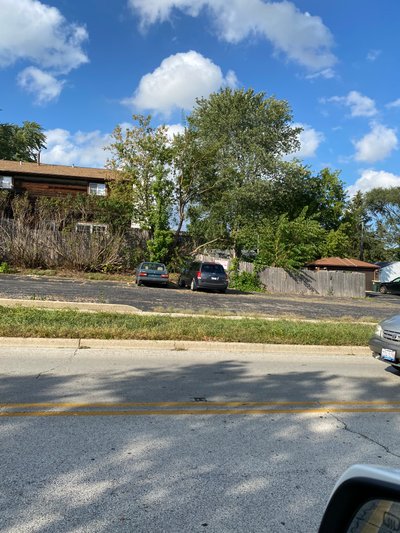 Medium 10×20 Parking Lot in Libertyville, Illinois