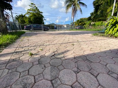 32 x 10 Driveway in Coral Gables, Florida