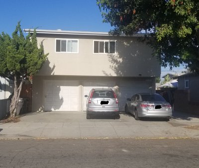 Small 10×15 Garage in Long Beach, California