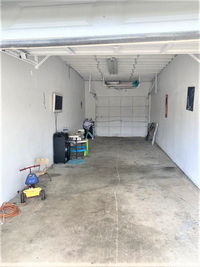 33 x 9 Garage in Plantation, Florida