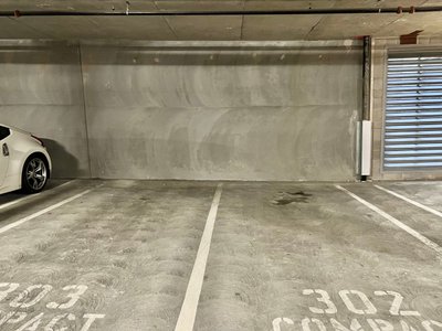 20 x 10 Parking Garage in San Mateo, California near [object Object]