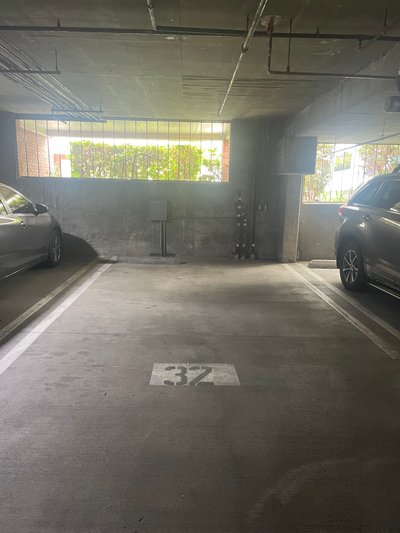 20 x 10 Parking Garage in Oxnard, California