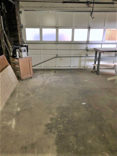 19x15 Garage self storage unit in Linthicum Heights, MD