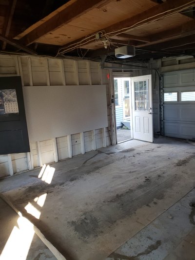 22 x 10 Garage in Hampden, Maine