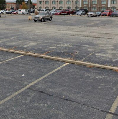 20 x 10 Parking Lot in Mount Prospect, Illinois