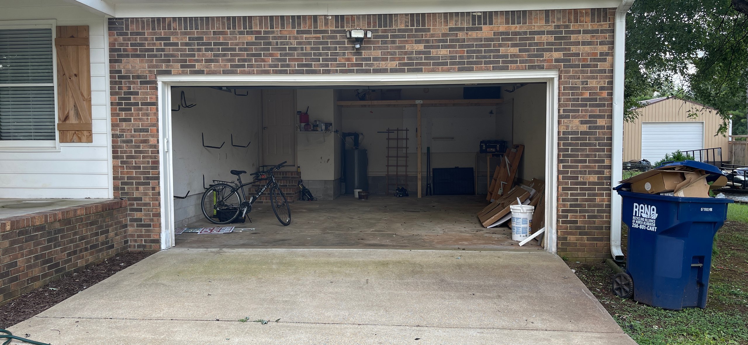26x19 Garage self storage unit in Meridianville, AL