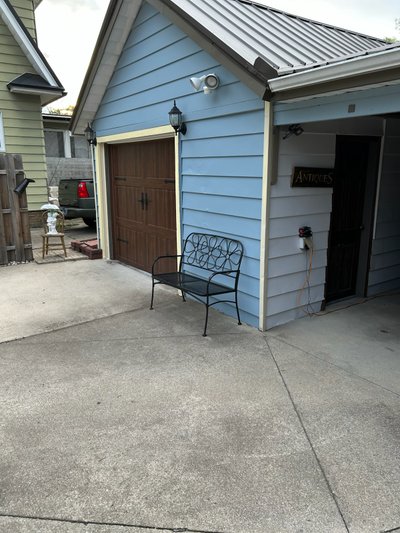 17×13 Garage in Elkhart, IN near 1720 Fulton St