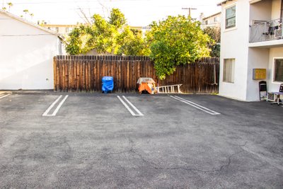 8 x 15 Parking Lot in Glendale, California