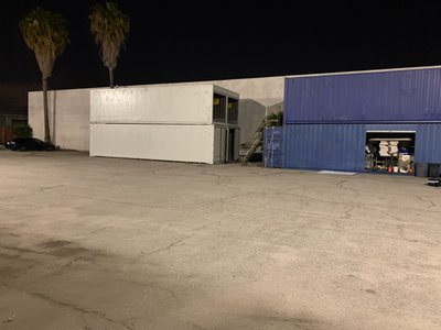 40 x 8 Self Storage Unit in Vernon, California
