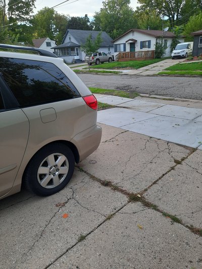 300 x 10 Driveway in Lansing, Michigan near [object Object]