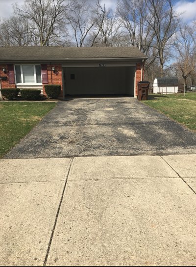 30 x 10 Driveway in Dayton, Ohio near 2938 Olive Rd, Trotwood, OH 45426-2638, United States
