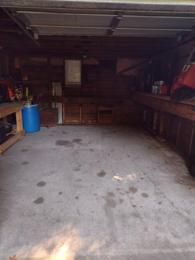 20 x 10 Garage in Temperance, Michigan