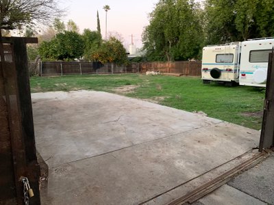 70 x 80 Unpaved Lot in Los Angeles, California