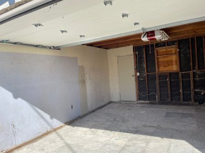 18 x 16 Garage in Los Angeles, California near [object Object]