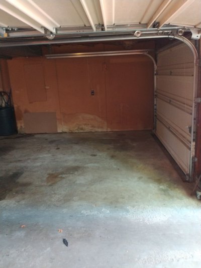 20 x 10 Garage in Kansas City, Missouri