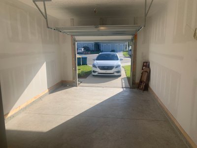 20x10 Garage self storage unit in Jacksonville, FL