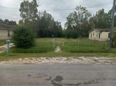 40 x 15 Unpaved Lot in Gulfport, Mississippi