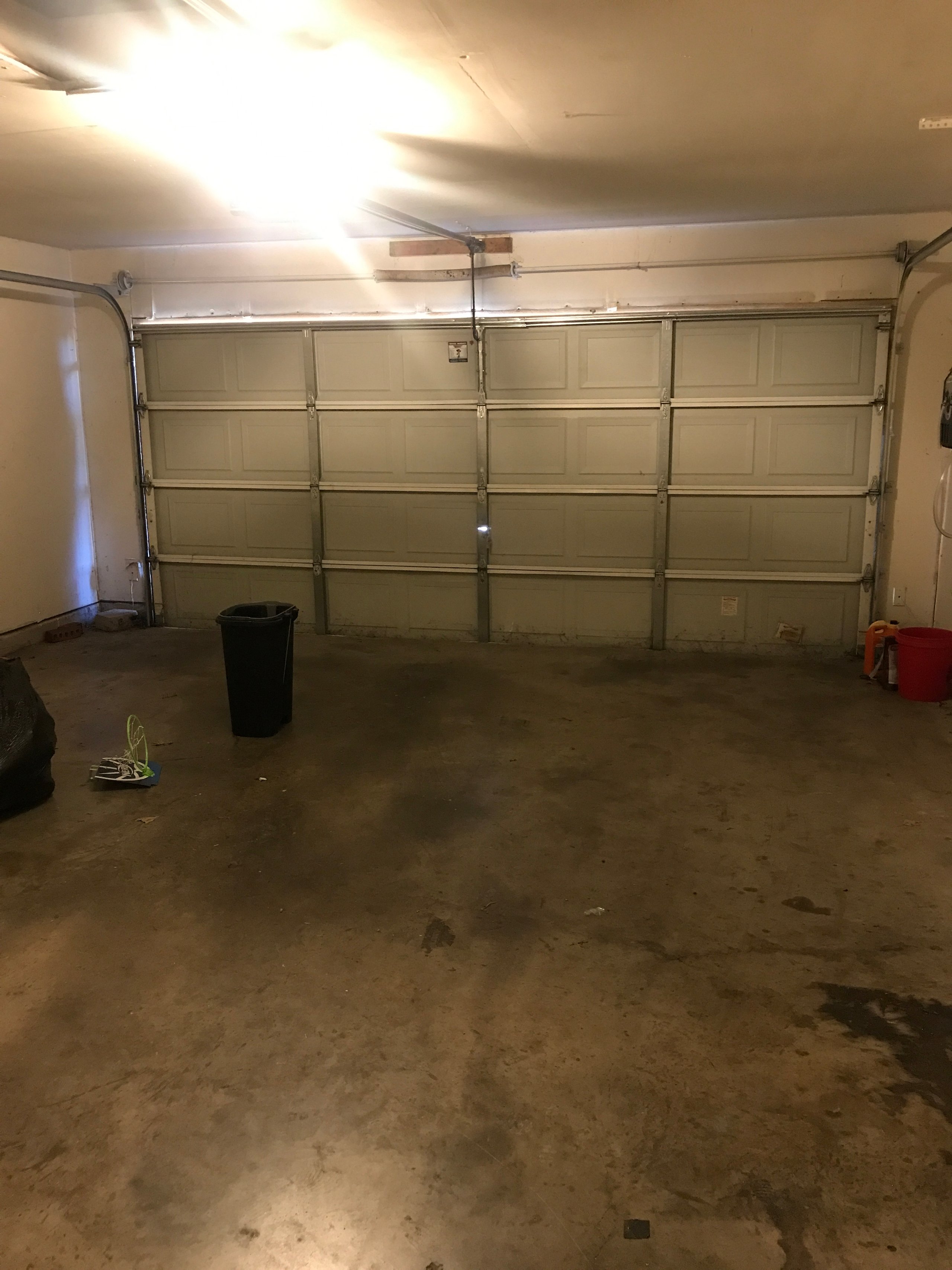 20x20 Garage self storage unit in Lancaster, TX