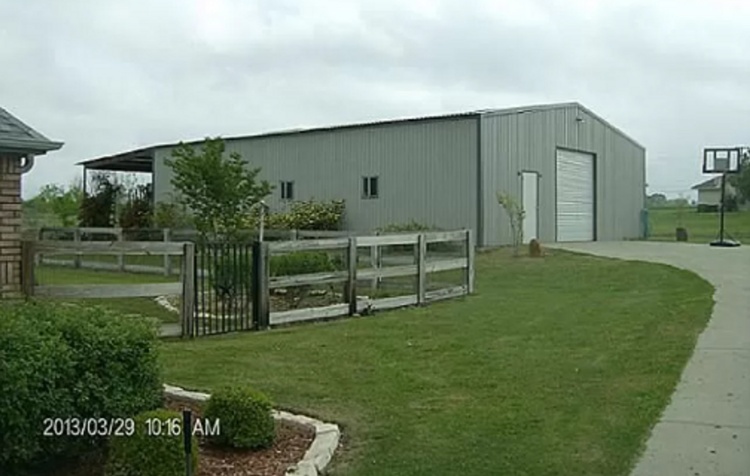 20x10 Warehouse self storage unit in Haslet, TX