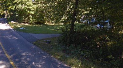 30 x 10 Unpaved Lot in Montville, Connecticut near [object Object]
