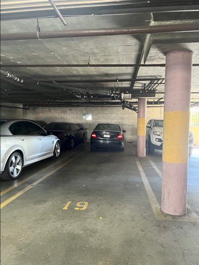 22 x 11 Parking Garage in Los Angeles, California
