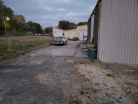 20x10 Parking Lot self storage unit in Independence, MO