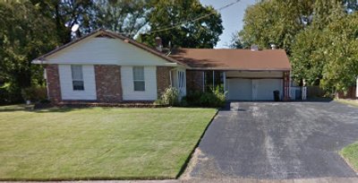 Small 10×15 Garage in Cinnaminson, New Jersey