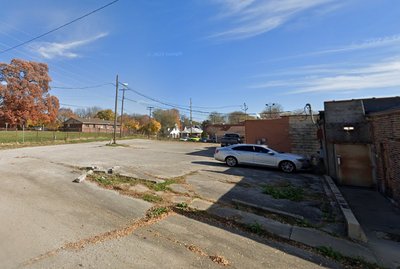 20 x 10 Parking Lot in Decatur, Illinois near [object Object]