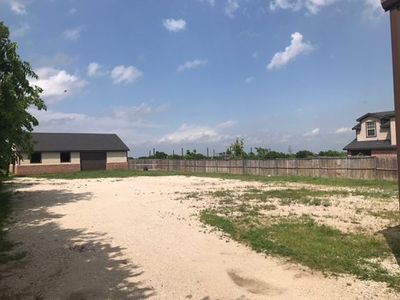 40 x 20 Lot in Ponder, Texas