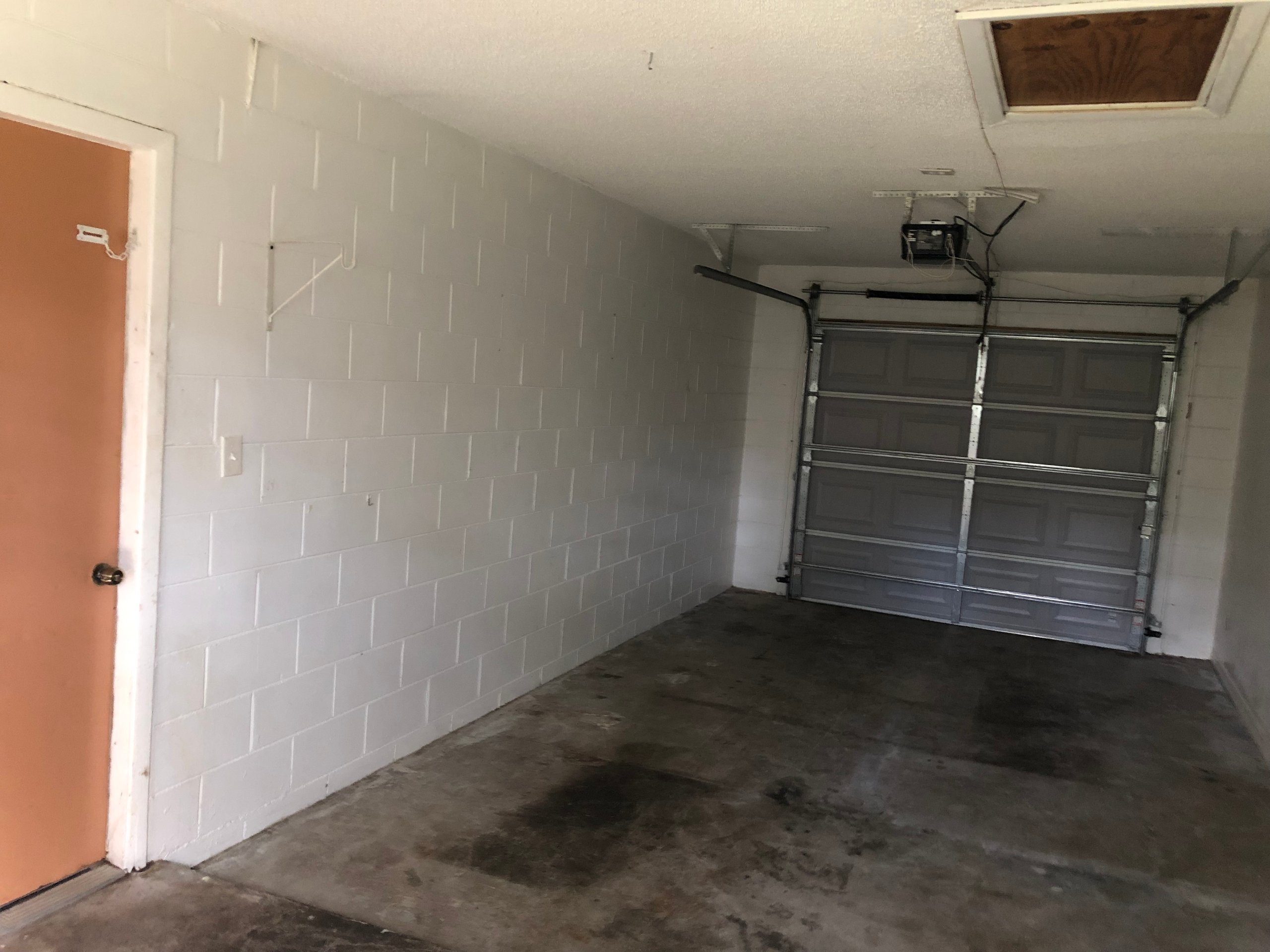 12x20 Garage self storage unit in Altamonte Springs, FL
