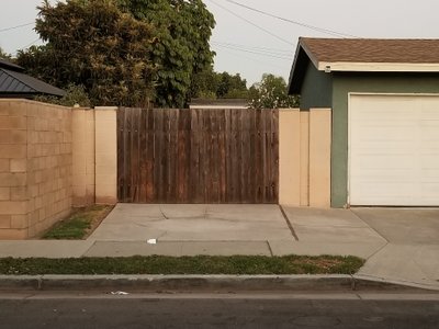 25 x 10 Unpaved Lot in Santa Ana, California