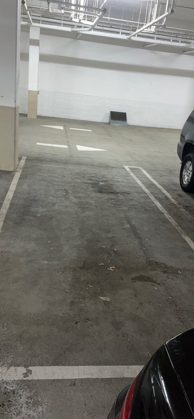 20 x 10 Parking Garage in Carson, California