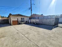 21x10 Driveway self storage unit in Compton, CA