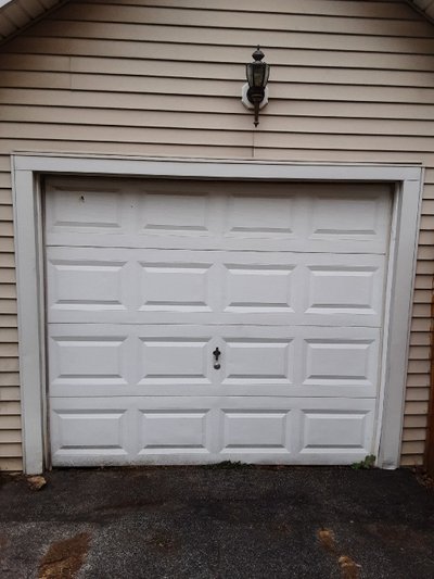 10×20 Garage in Rochester, New York