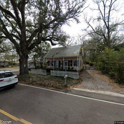 undefined x undefined Driveway in Mandeville, Louisiana