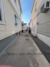 20x10 Driveway self storage unit in Floral Park, NY