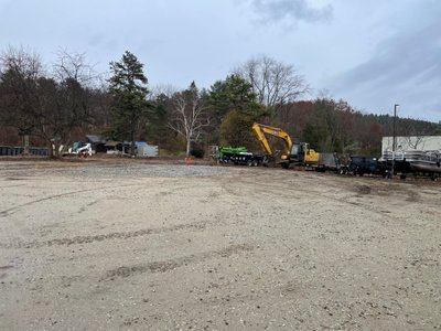 100 x 400 Parking Lot in Hooksett, New Hampshire
