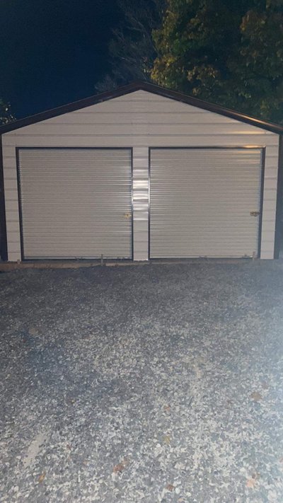20×10 Garage in Troy, New York