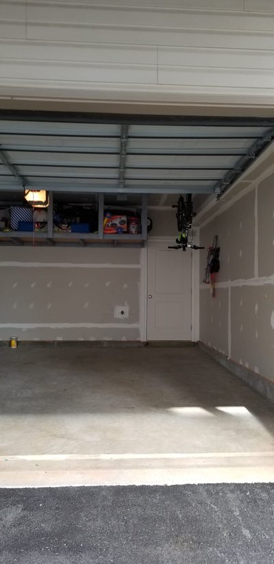 10 x 10 Garage in Clarksburg, Maryland