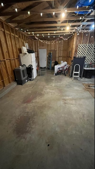 19x23 Garage self storage unit in Crownsville, MD