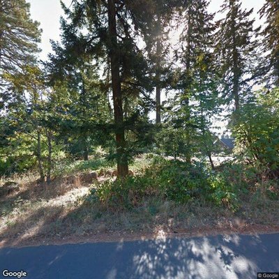 20 x 20 Driveway in White Salmon, Washington near [object Object]